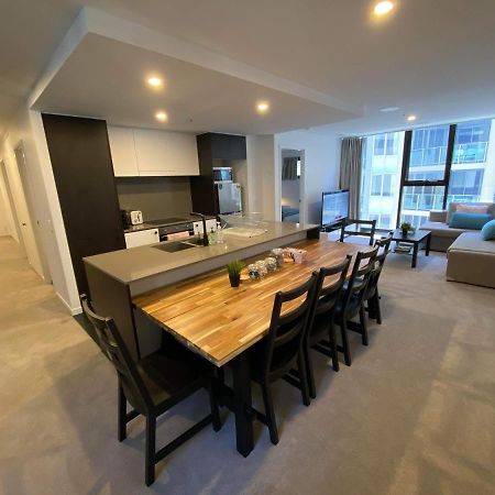 2 Bed 2 Bath Luxury Apartment In Braddon Canberra - Free Heated Pool, Gym, Parking Buitenkant foto