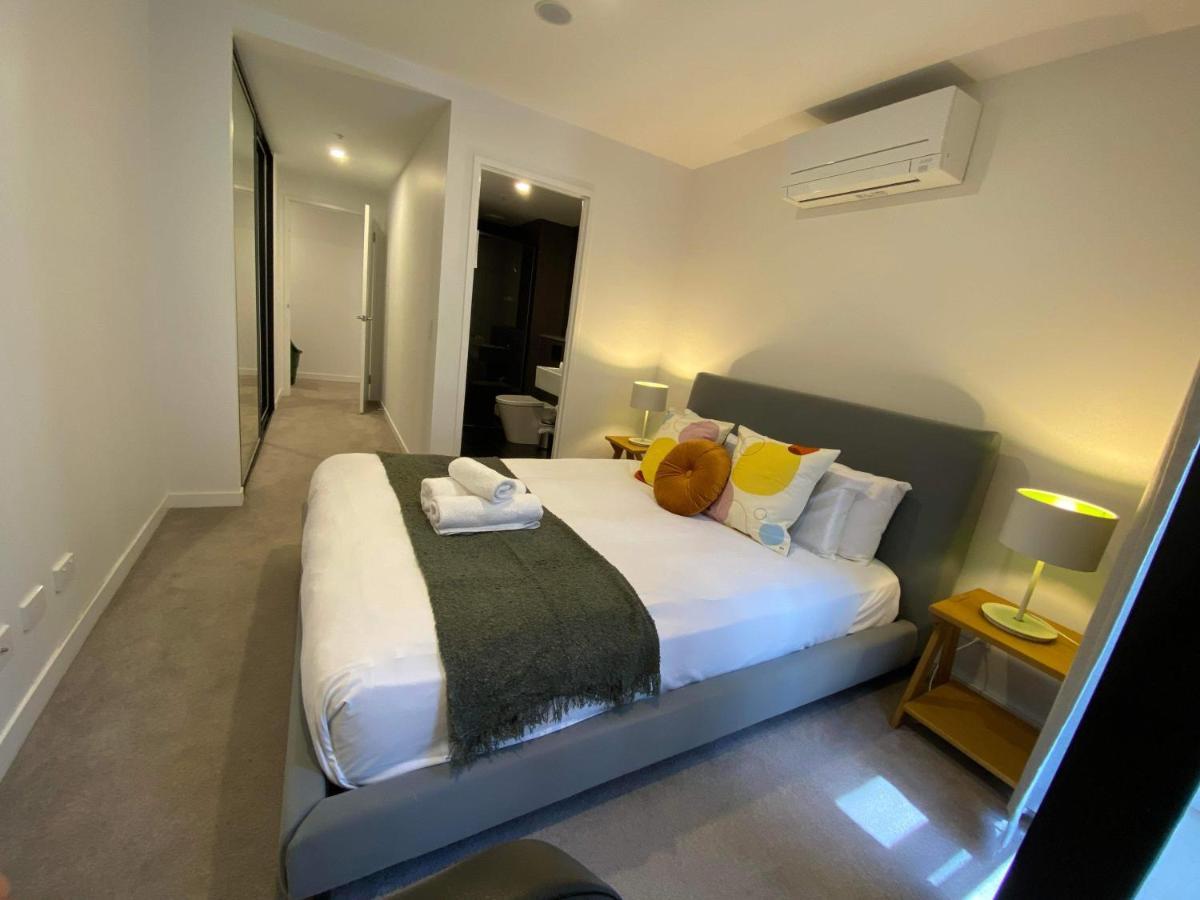 2 Bed 2 Bath Luxury Apartment In Braddon Canberra - Free Heated Pool, Gym, Parking Buitenkant foto