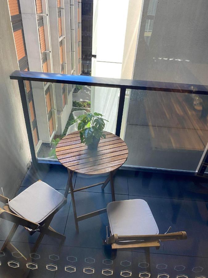 2 Bed 2 Bath Luxury Apartment In Braddon Canberra - Free Heated Pool, Gym, Parking Buitenkant foto