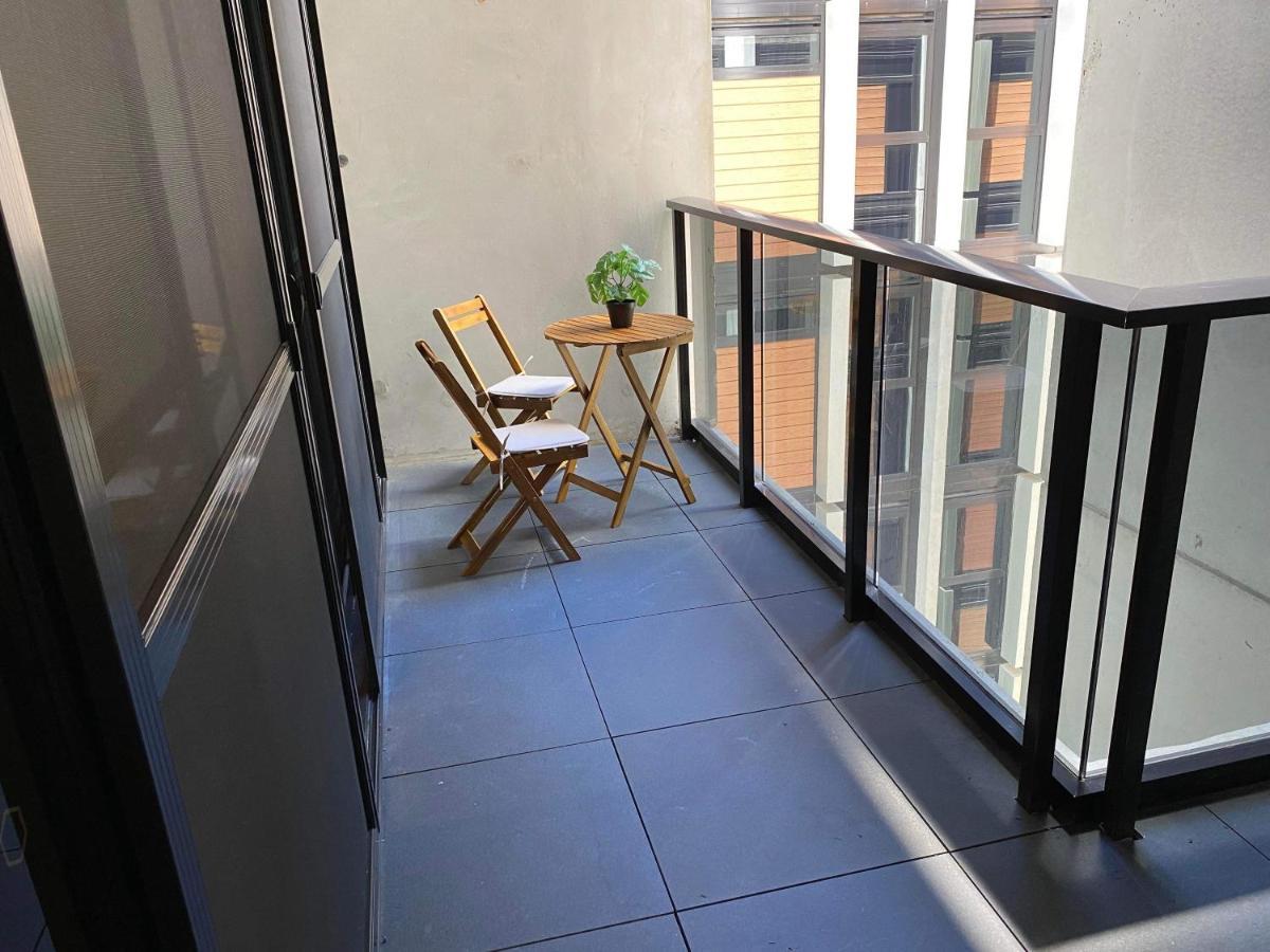 2 Bed 2 Bath Luxury Apartment In Braddon Canberra - Free Heated Pool, Gym, Parking Buitenkant foto